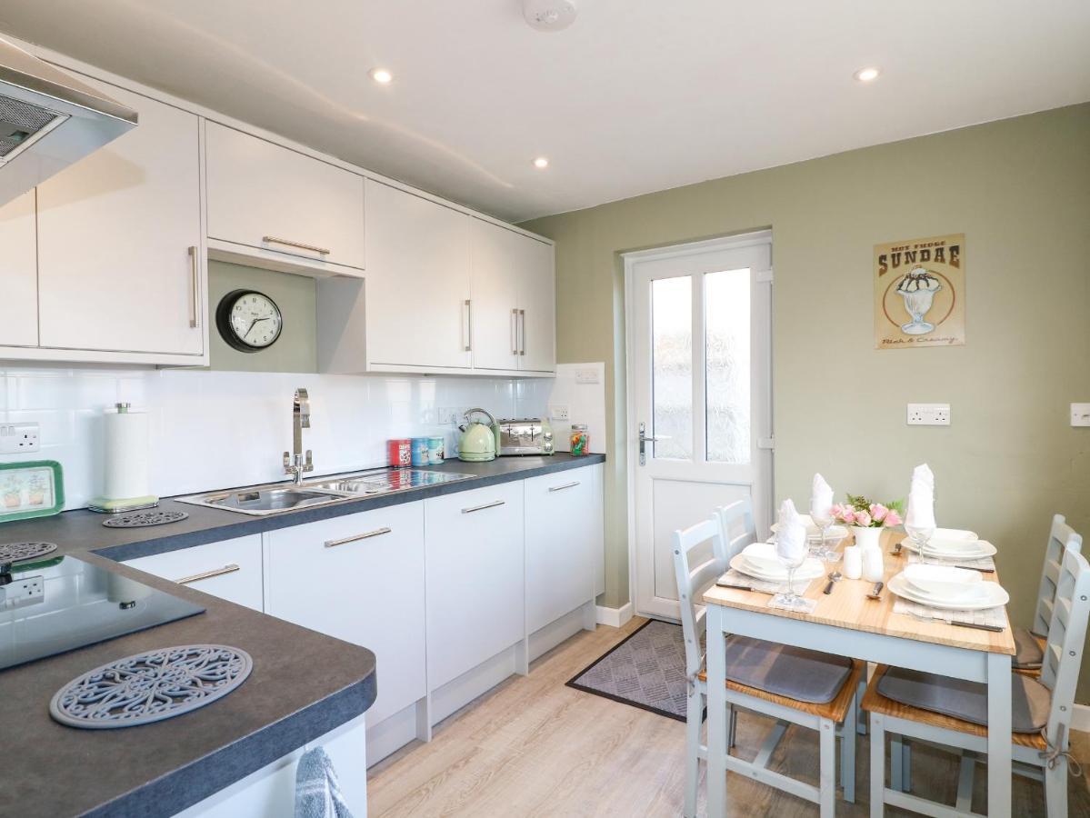 George'S Place Froghall エクステリア 写真